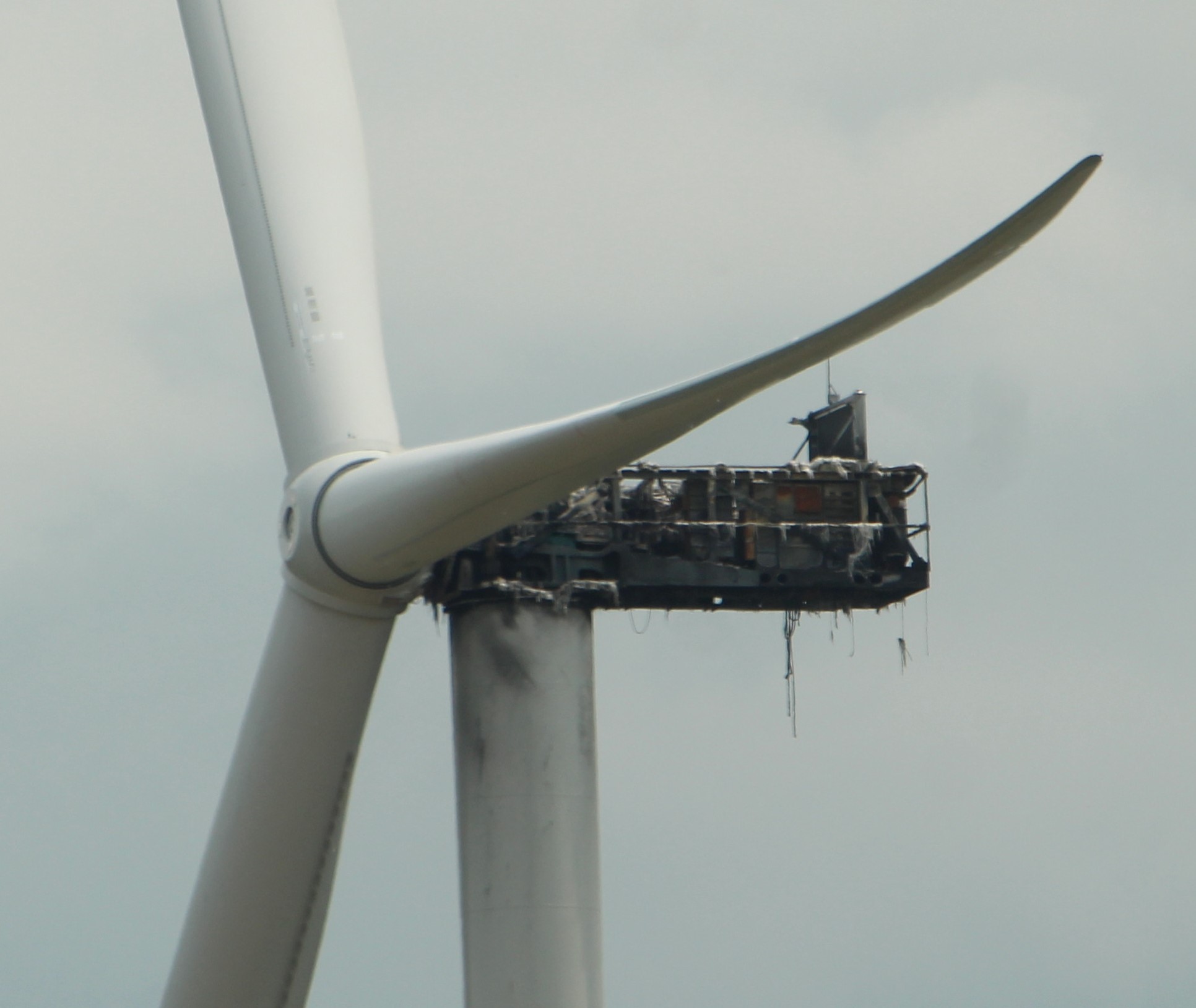 VIDEO: West Union/Rexville wind turbine comes down in controlled ...